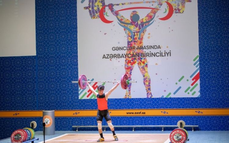 Стали известны победители чемпионата Азербайджана по тяжелой атлетике