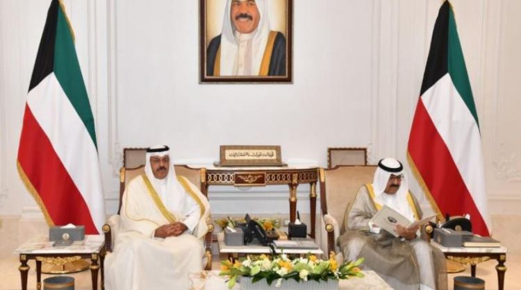 الحكومة الكويتية تقدم استقالتها وولي العهد يكلّفها بتصريف الأعمال