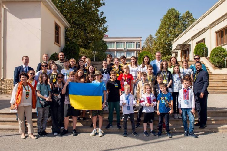 Daha bir qrup ukraynalı uşaq Azərbaycana gətirildi Reabilitasiya üçün