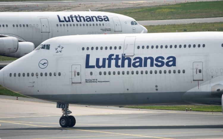 Пилоты "дочки" Lufthansa объявили забастовку