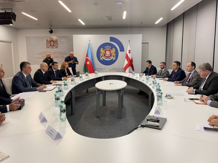 Азербайджан и Грузия обсудили возможности увеличения экспорта и транзита электроэнергии