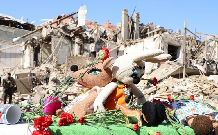 Подготовлен видеоролик о разрушениях в Гяндже и Мариуполе