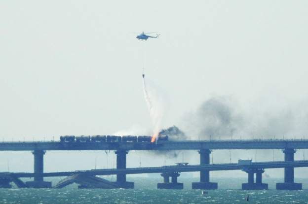 انفجار على جسر القرم