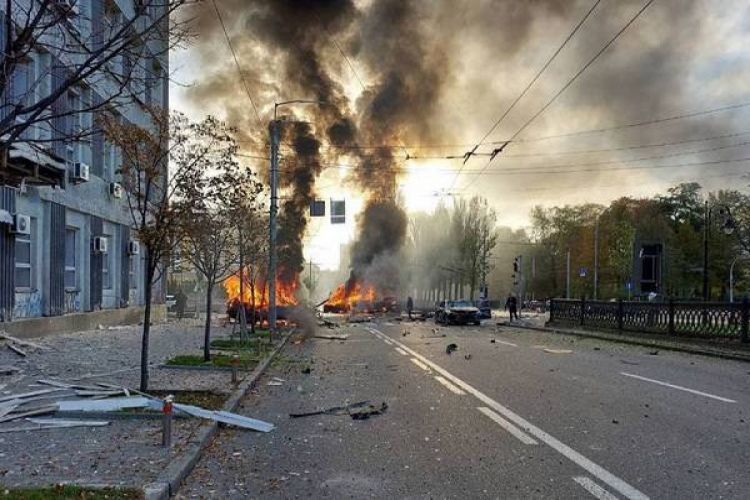 По украинским городам нанесены ракетные удары, разрушена инфраструктура