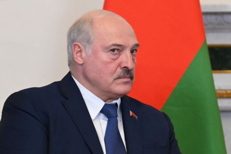 Лукашенко: В ближайшее время НАТО может разместить войска на границе с Беларусью