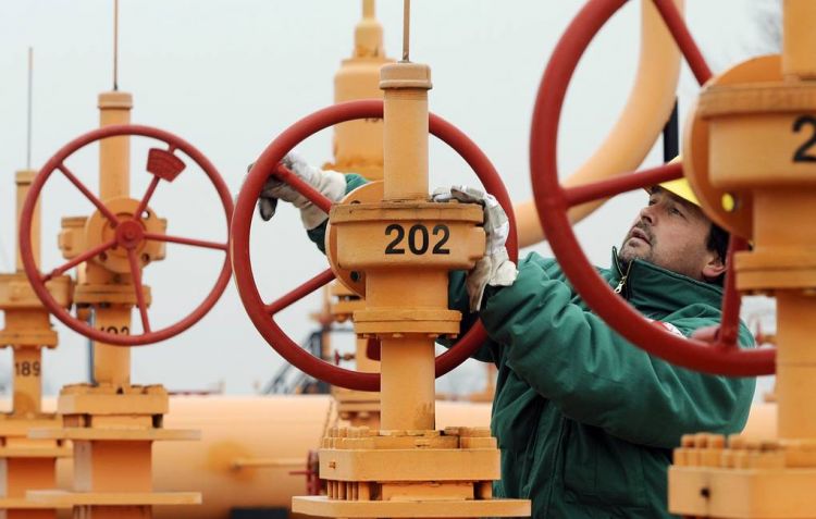 Hungary strikes deal with Gazprom to defer payment for gas FM