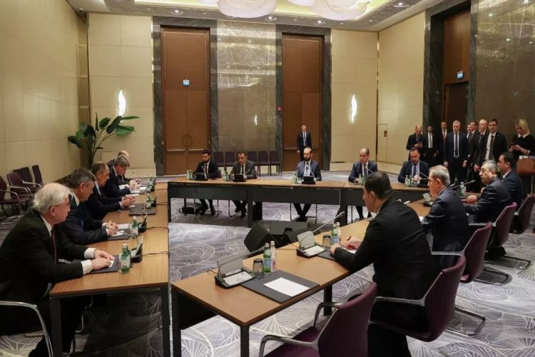 МИД России: На трехсторонней встрече обсуждена перспектива заключения мирного договора между Баку и Ереваном