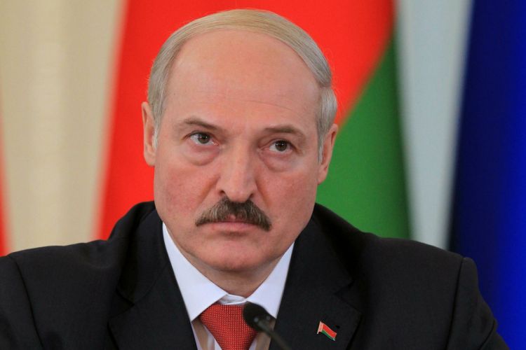 Лукашенко об объявлении в розыск в Украине "Я здесь"