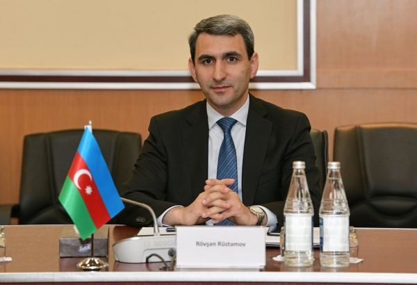 Ровшан Рустамов назначен председателем ЗАО "Азербайджанские железные дороги"