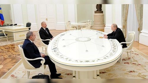 Soçidə İlham Əliyev, Putin və Paşinyan danışıqlara başladı