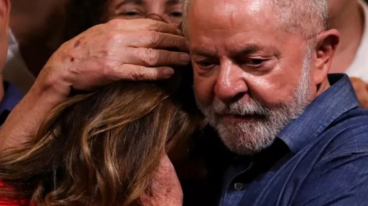 لولا دا سيلفا يهزم بولسونارو ويعود إلى رئاسة البرازيل