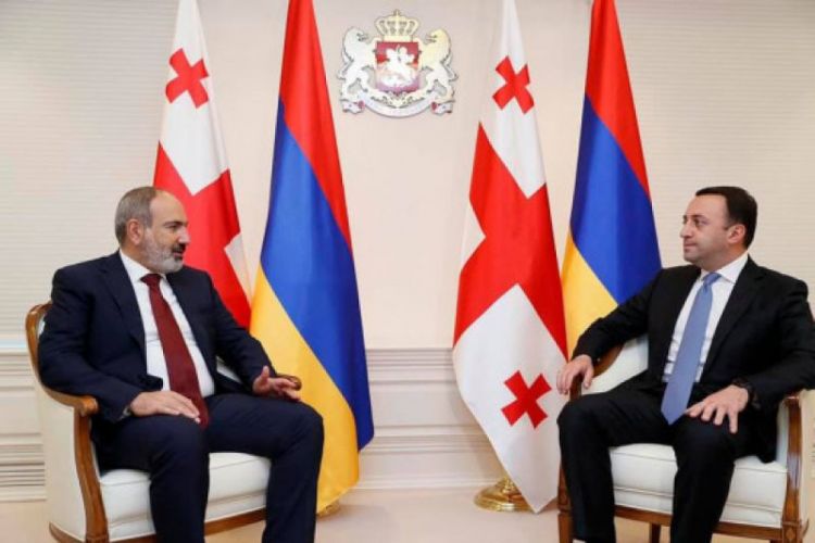 Пашинян проинформировал Гарибашвили о встрече в Сочи