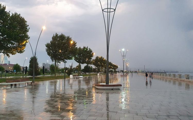 Завтра в Баку ожидается дождь, в горных районах страны - снег