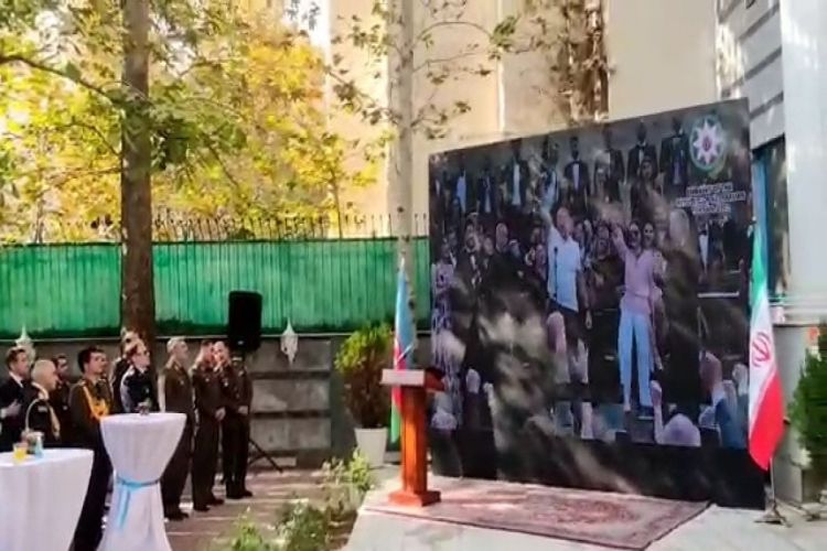 В посольстве Азербайджана в Иране состоялся официальный прием по случаю Дня Победы