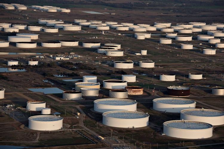 Токаев дал указание по строительству нефтехранилища на западе Казахстана