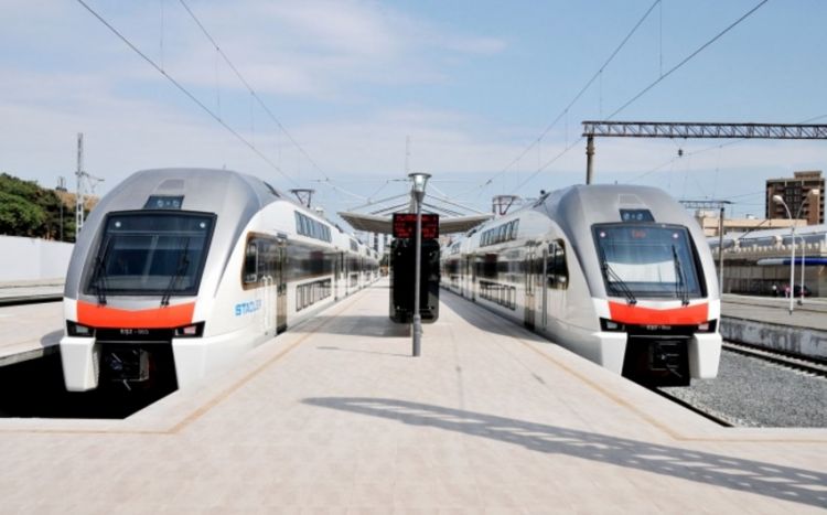 В поезде Баку-Сумгайыт приостановлена оплата картами MasterCard, Apple Pay и Google Pay