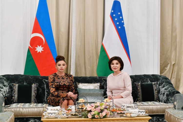 Состоялась встреча Мехрибан Алиевой с первой леди Узбекистана