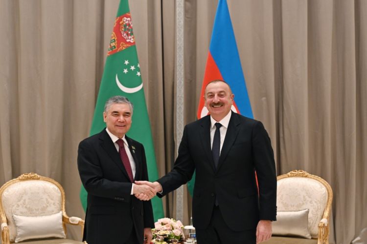 Состоялась встреча Президента Ильхама Алиева с Гурбангулы Бердымухамедовым