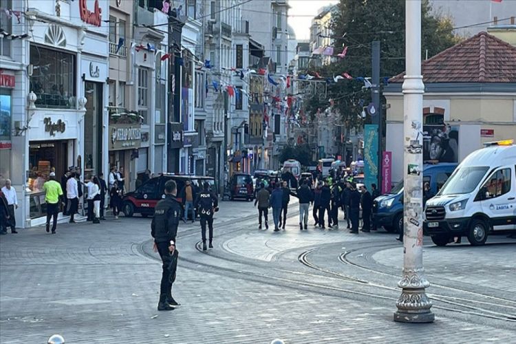 Эрдоган: В результате взрыва в Стамбуле погибли 6 человек, получили ранения 53 человека