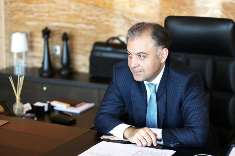 Xalid Əhədov Prezidentin sosial‑iqtisadi məsələlər üzrə köməkçisi təyin edildi