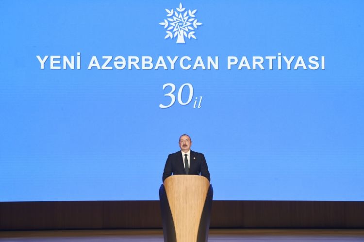 İlham Əliyev YAP-ın 30 illik tədbirində çıxış edir