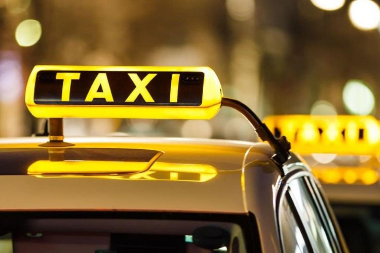 Paytaxtda ƏMƏLİYYAT Taksi sürücüsünü şantaj edən qadın saxlanıldı