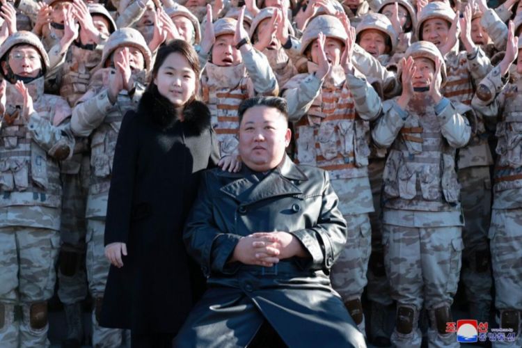 Ким Чен Ын назвал конечной целью КНДР обладание «самыми мощными в мире»ядерными силами