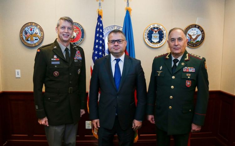 Обсуждено сотрудничество в области безопасности между США и Азербайджаном