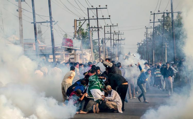 Pakistanda partlayış: 21 yaralı var – 15-i polisdir
