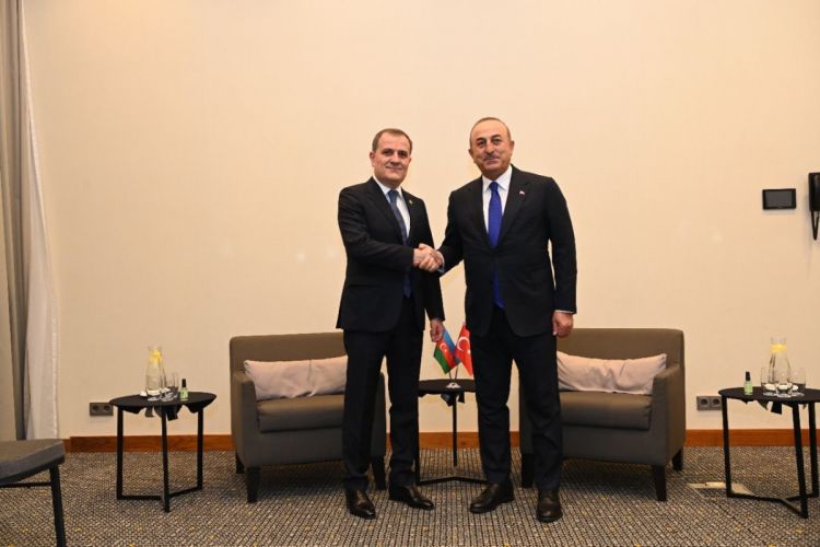 Azerbaijani and Turkish FMs meet in Poland
