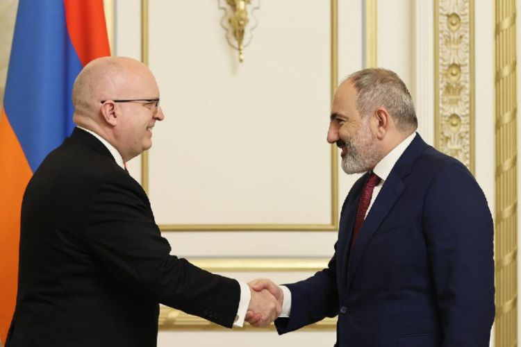 Пашинян и старший советник Госдепа США по Кавказу обсудили нормализацию с Азербайджаном