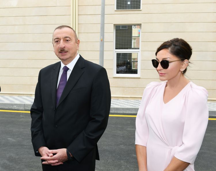 Президент Ильхам Алиев и Мехрибан Алиева посетили Шекинский район