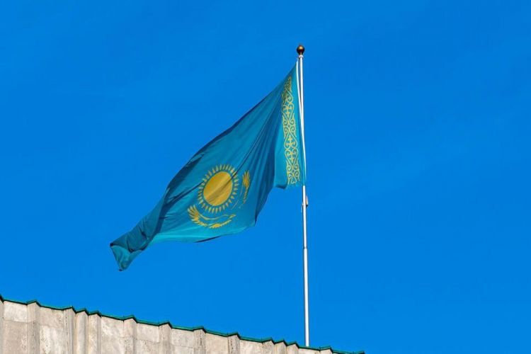 Полиция Казахстана начала розыск угрожавших взорвать посольство Украины