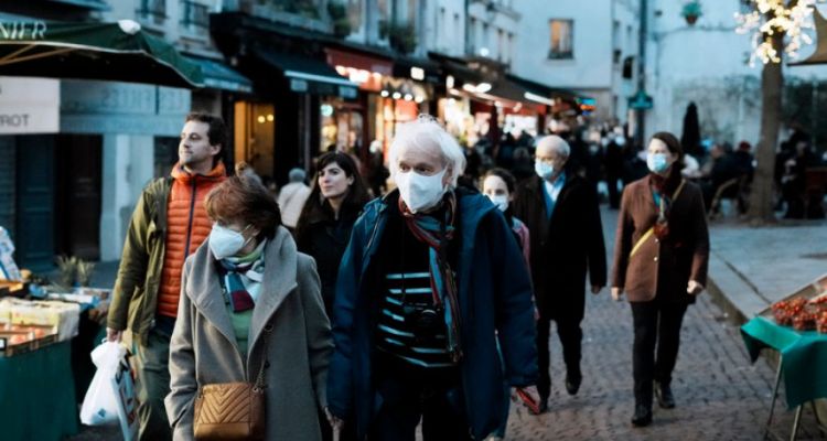 СМИ: На Францию надвигается «тройная эпидемия»