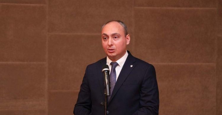 Компания Илона Маска может запустить на орбиту 4-й спутник Азербайджана
