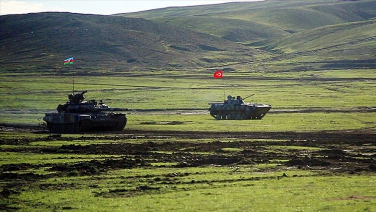 Продолжаются совместные учения азербайджанских и турецких военнослужащих