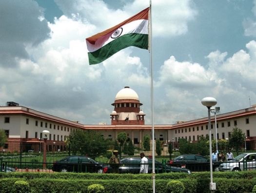 Индийский суд не позволил признать человека Богом