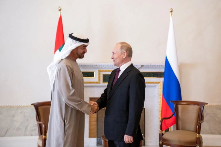 Путин обсудил с Президентом ОАЭ потолок цен на российскую нефть