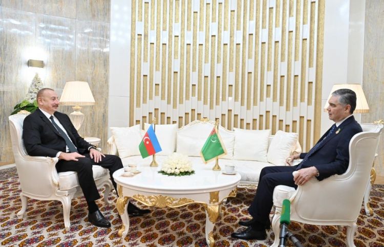 إلهام علييف يلتقي رئيس مصالح الشعب في البرلمان التركمانستاني