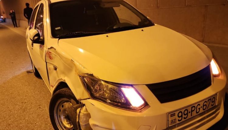 Paytaxtda ağır QƏZA Minik avtomobili “BakuBus”a çırpıldı