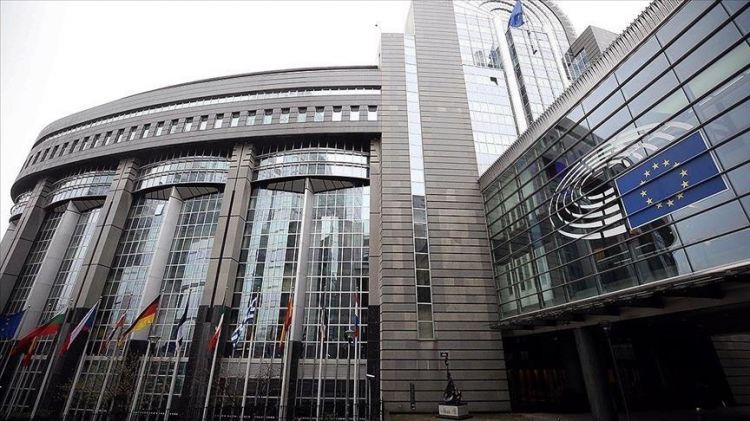 Arrested European Parliament official makes partial confession