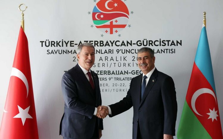 Azərbaycan-Türkiyə arasında hərbi əməkdaşlığın inkişafı müzakirə olunub