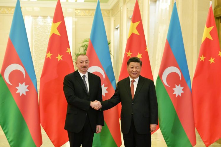 Китайский лидер поздравил Президента Ильхама Алиева с днем рождения