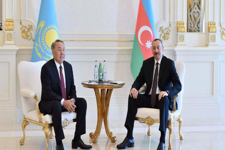 Назарбаев поздравил Президента Азербайджана