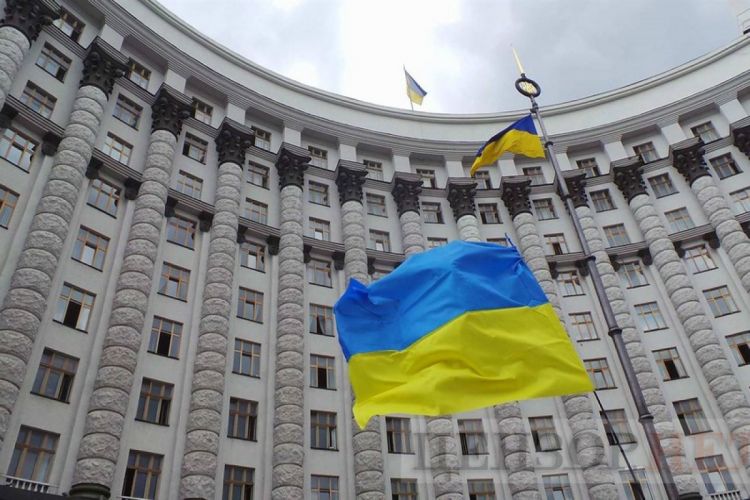 В Украине режим чрезвычайного положения продлен на 4 месяца