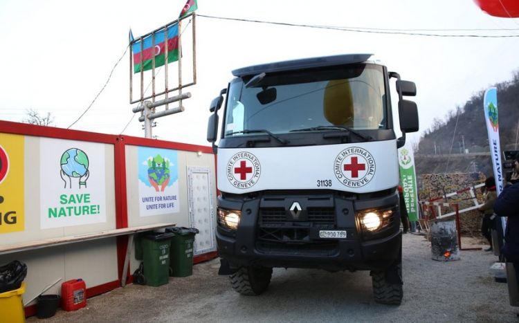 عبور السيارات التابعة للجنة الدولية للصليب الأحمر طريق خانكاندي- لاتشين دون عقبات