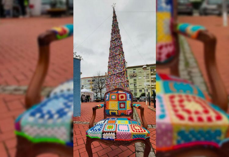 В Португалии связали самую большую в мире рождественскую елку
