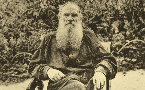 Tolstoyun şəxsi əşyalarının sərgisi açıldı