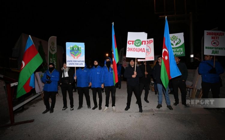 Акция протеста на дороге Ханкенди-Лачын продолжается и в праздничный день