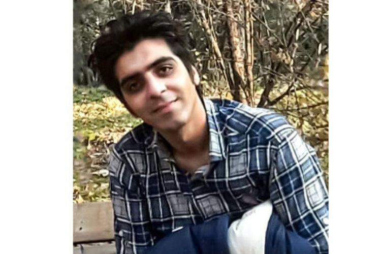 İranlı şair azadlıqdan məhrum edildi